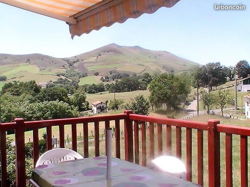 Appartement Au Coeur Du Pays Basque : Vue Superbe Saint-Esteben Exterior photo